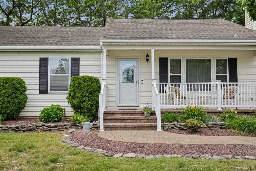 42 Apex Drive, Coram, NY 11727 - #2