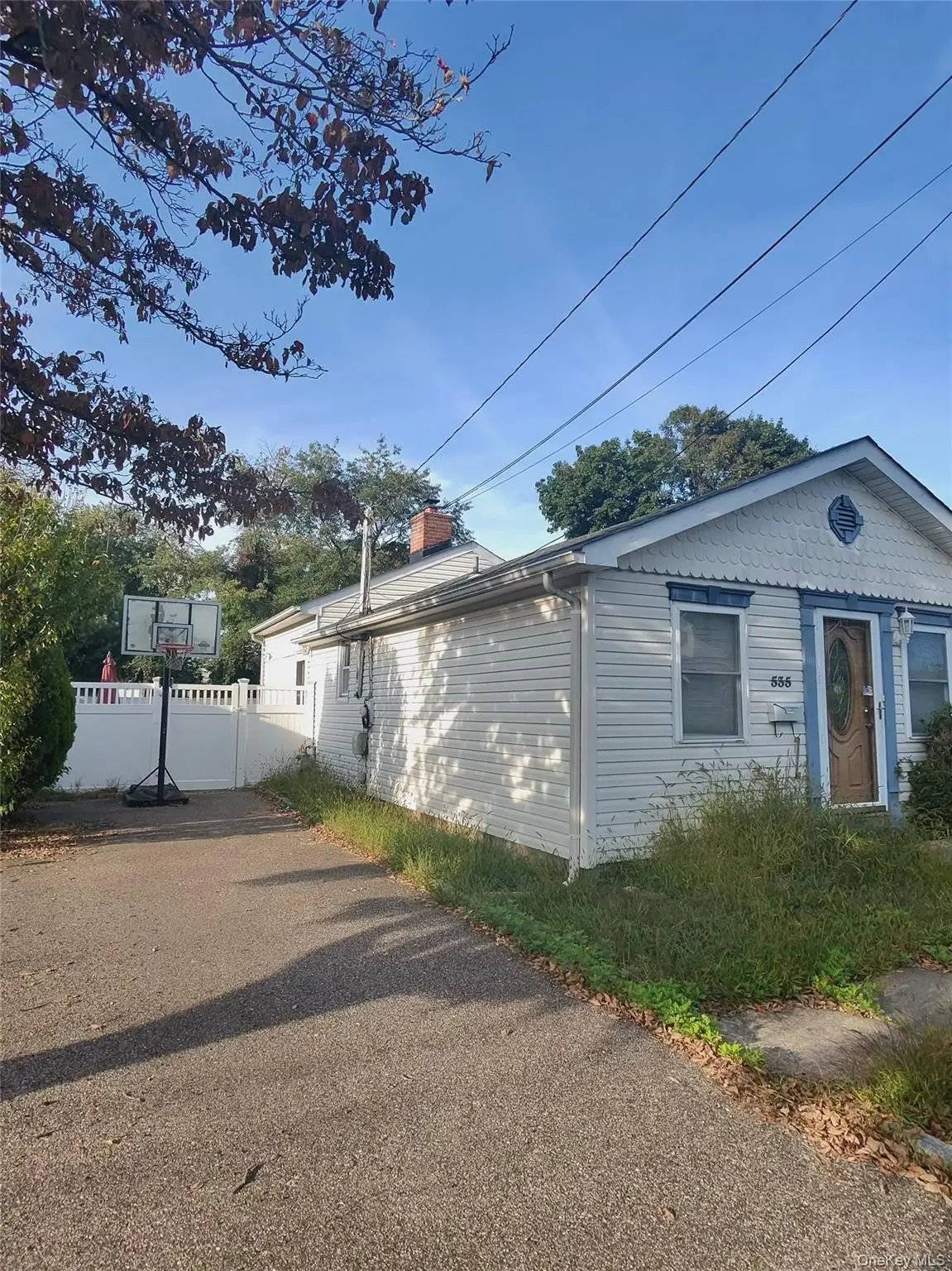 535 Outlook Avenue, West Babylon, NY 11704 - #1