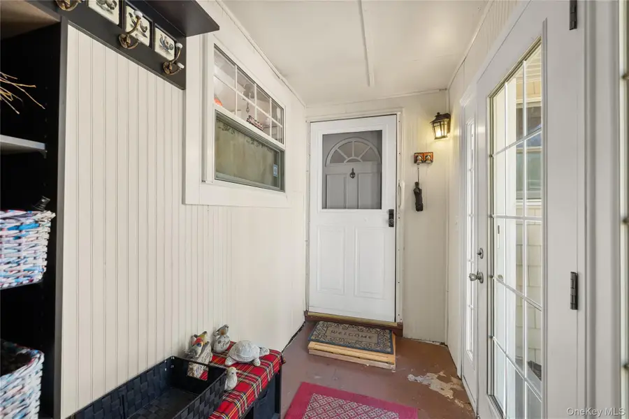 269 Brookville Avenue, Islip, NY 11751 - #3