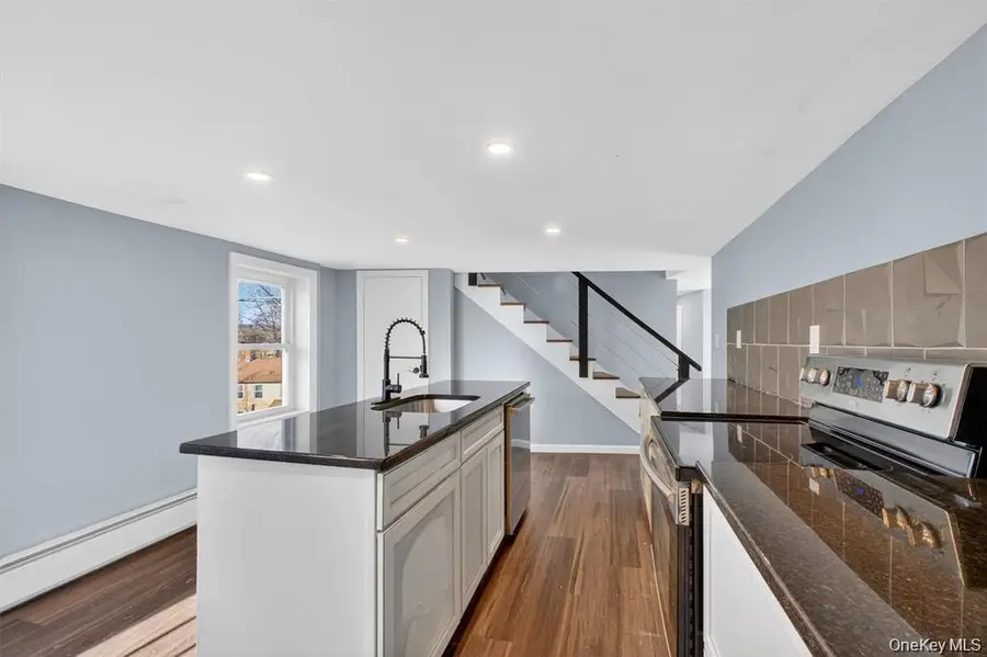 27 Spruce Street, Poughkeepsie, NY 12601 - #3