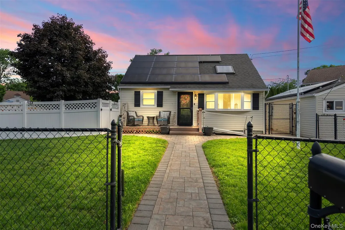 114 5th Street, Lindenhurst, NY 11757 - #1