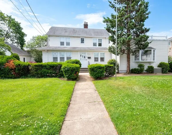 34 Remsen Avenue, Valley Stream, NY 11580