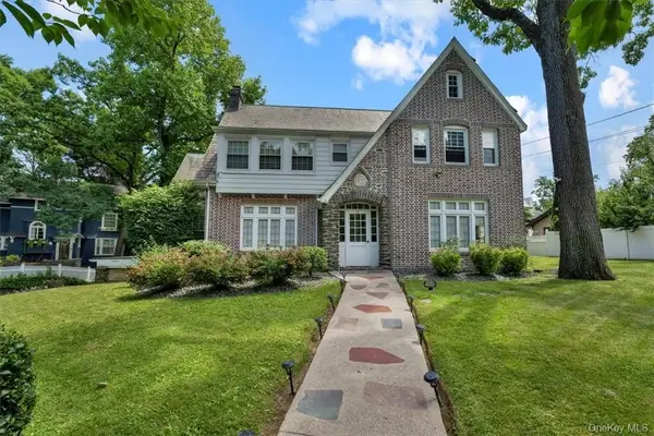 2 Rockland Avenue, Yonkers, NY 10705