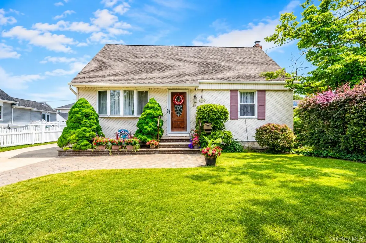26 Rhode Avenue, Merrick, NY 11566 - #1