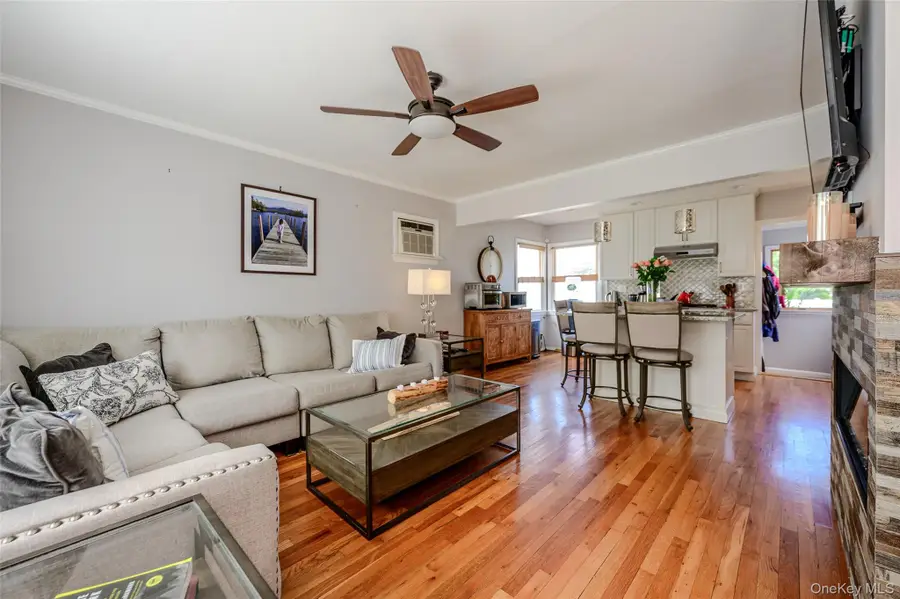 26 Rhode Avenue, Merrick, NY 11566 - #3