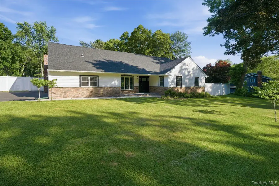 174 Warner Road, Huntington, NY 11743 - #2