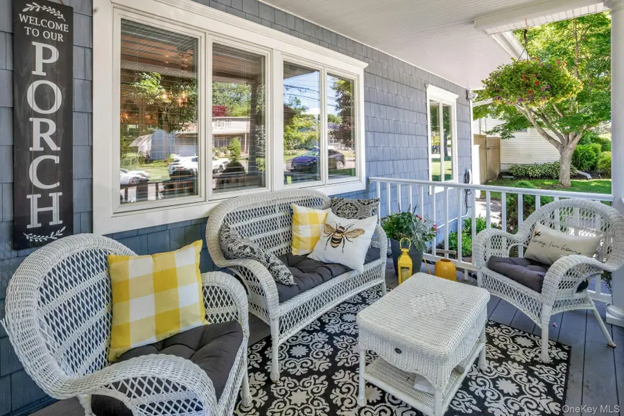 433 Hillside Avenue, Sayville, NY 11769 - #3