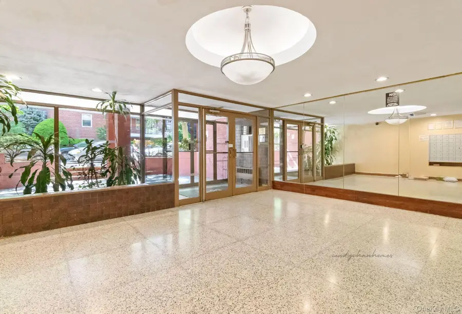 66-10 Thornton Place #2E, Rego Park, NY 11374 - #3