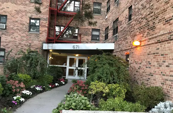671 Bronx River Road #6G, Yonkers, NY 10704