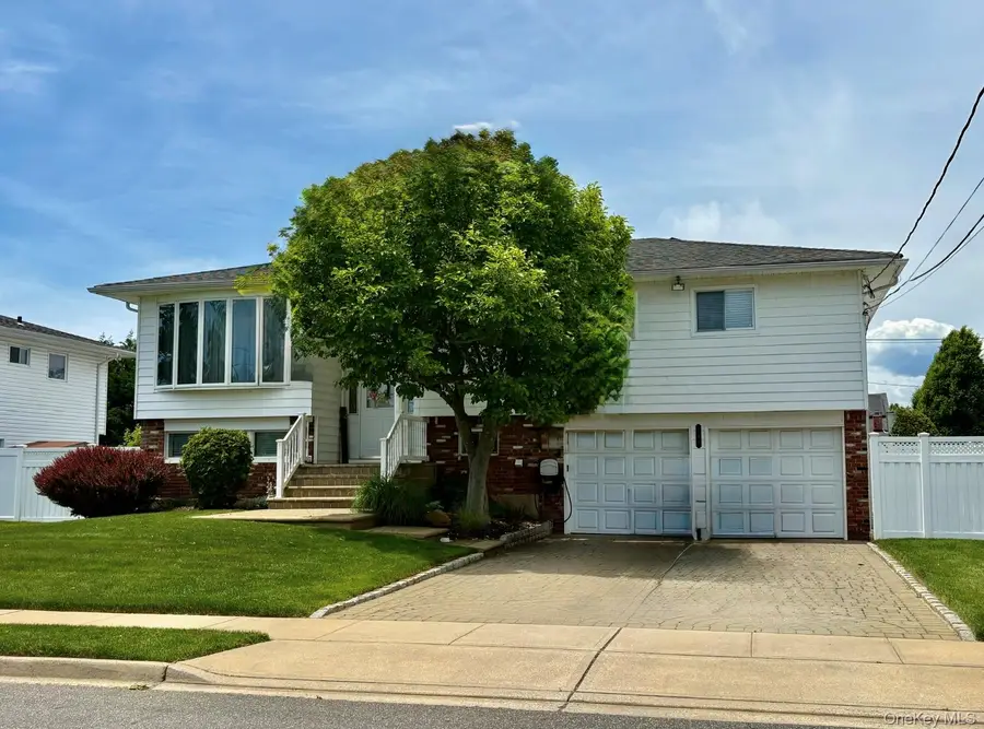 202 W End Avenue, Massapequa, NY 11758 - #3