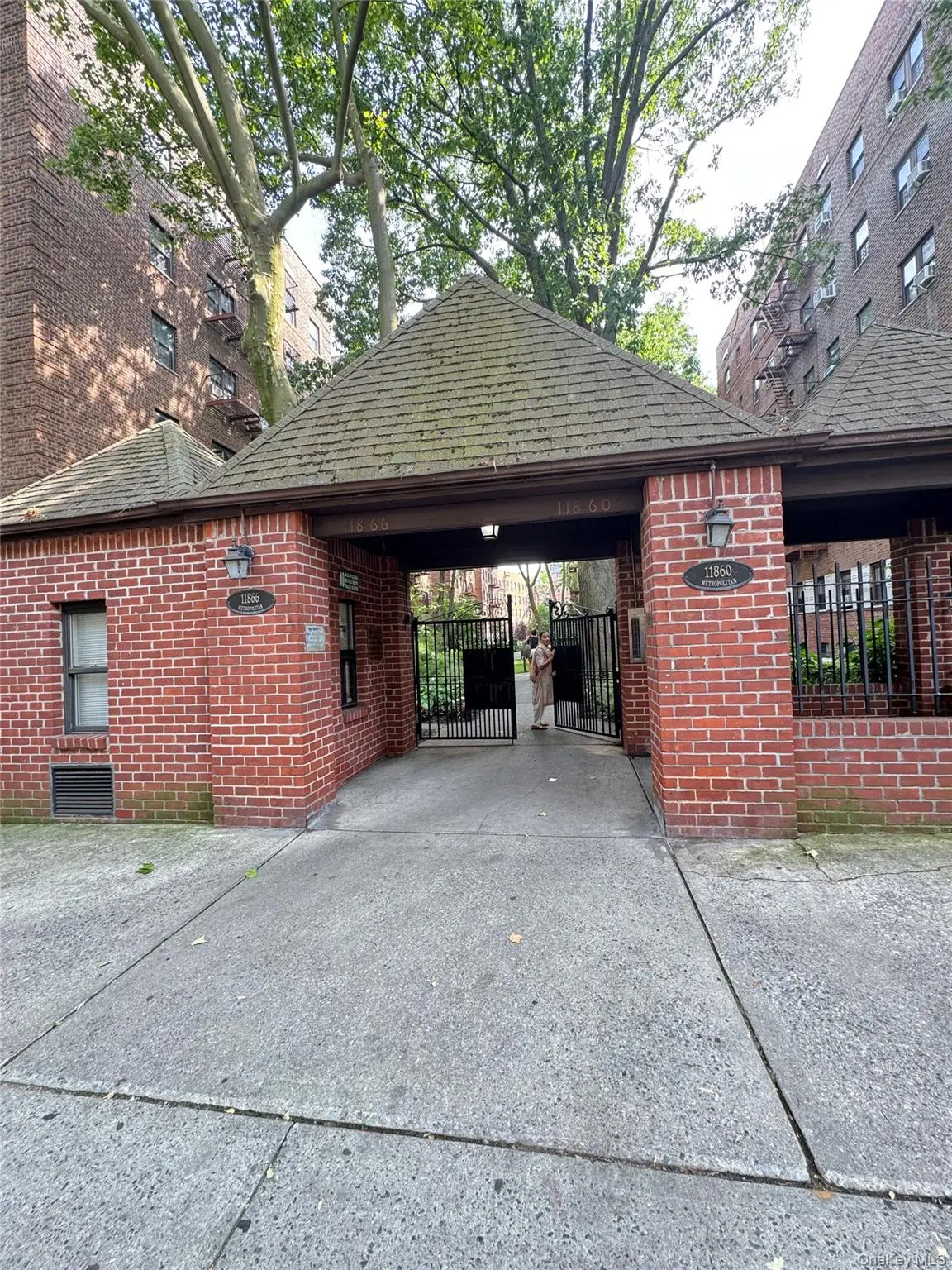 118-60 Metropolitan Avenue #1J, Kew Gardens, NY 11415 - #1