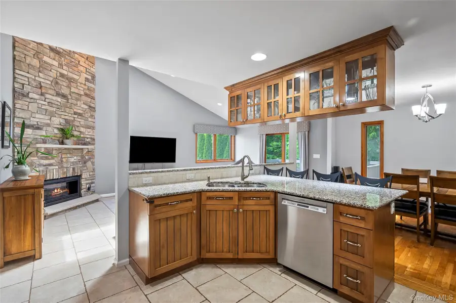 6 Barry Court, Valley Cottage, NY 10989 - #3