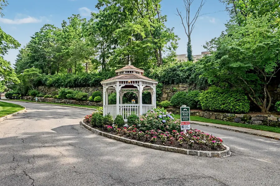 34 Winding Ridge Road, White Plains, NY 10603 - #3