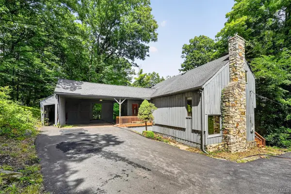 1199 Mombasha Road, Monroe, NY 10950