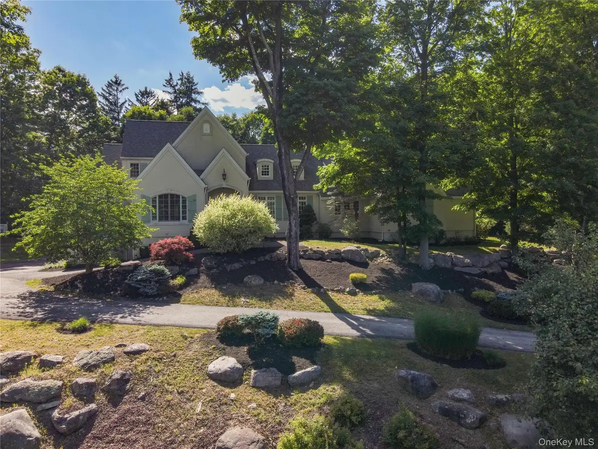 10 Greenwich Avenue, Central Valley, NY 10917 - #1