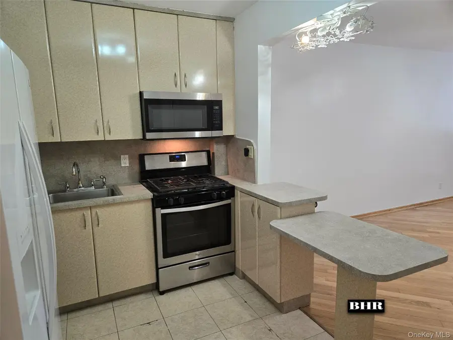 150 W End Avenue #3E, Brooklyn, NY 11235 - #3
