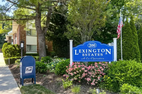 200 Lexington Avenue #8B, Oyster Bay, NY 11771
