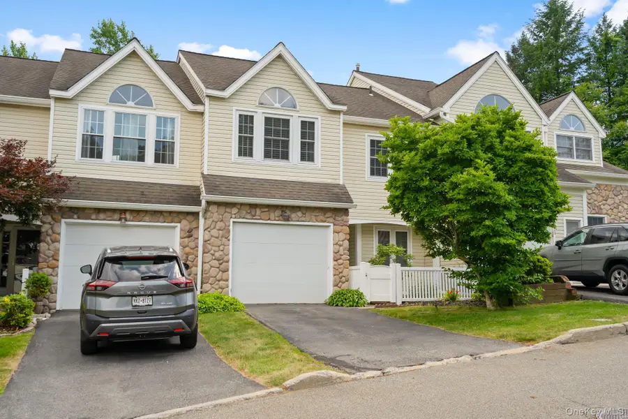 27 Spruce Ridge Drive, Fishkill, NY 12524 - #2