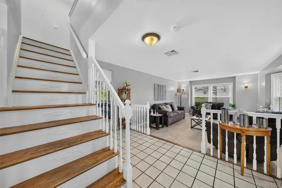 4 Shaker Court, New Windsor, NY 12553 - #3