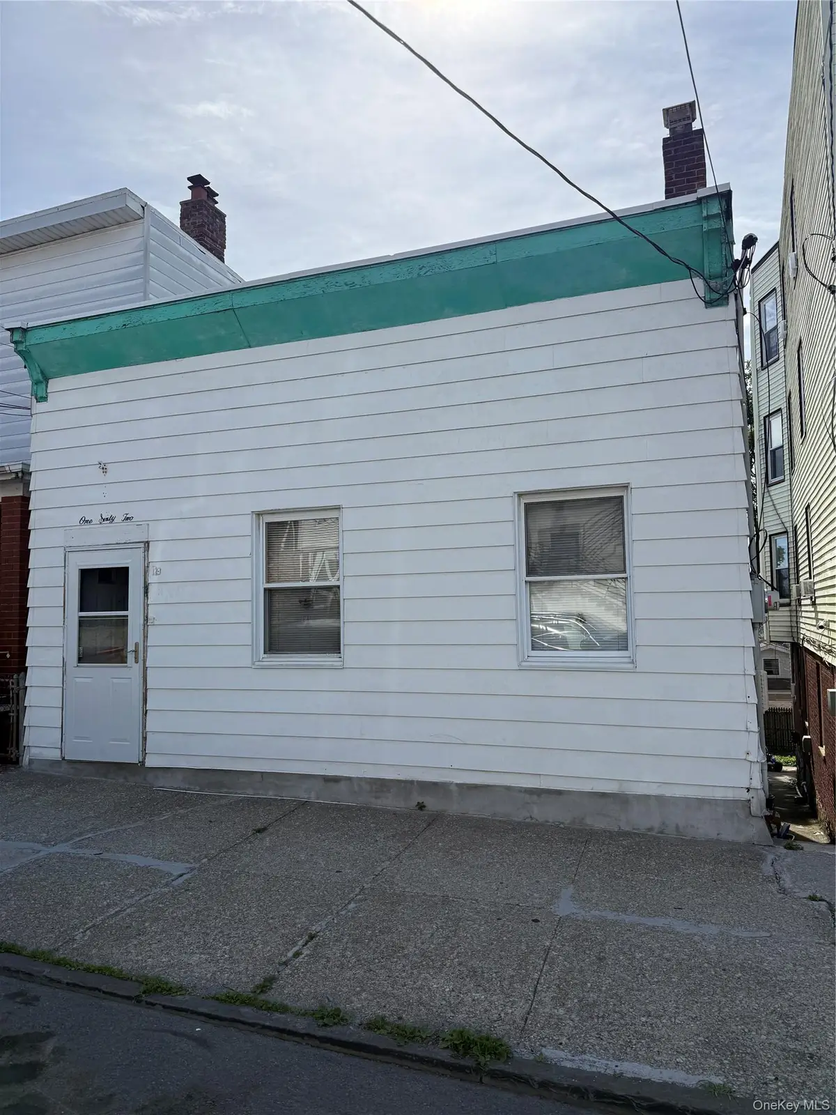 162 Voss Avenue, Yonkers, NY 10703 - #1