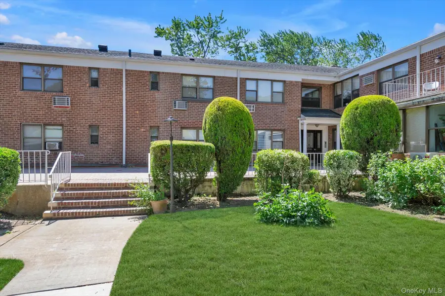 1203 E Broadway #G13, Hewlett, NY 11557 - #2