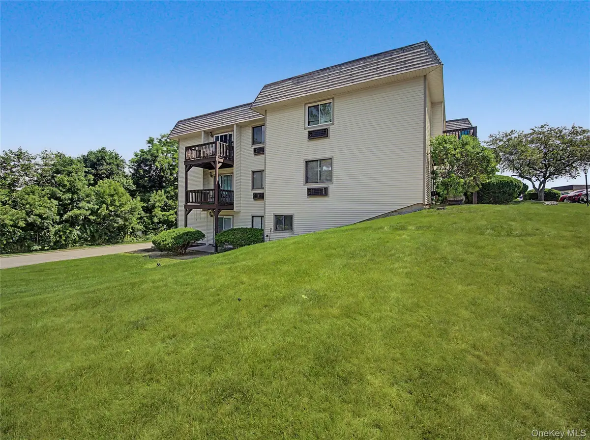 25 Village Park Drive #2F, Fishkill, NY 12524 - #1