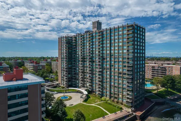 166-25 Powells Cove Boulevard #4M, Beechhurst, NY 11357