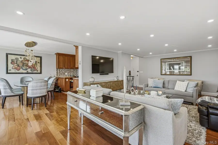 166-25 Powells Cove Boulevard #4M, Beechhurst, NY 11357 - #2