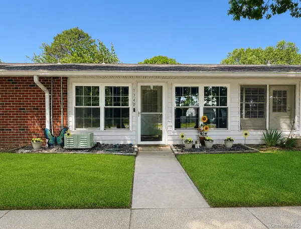 134 Eastbourne Court #D, Ridge, NY 11961
