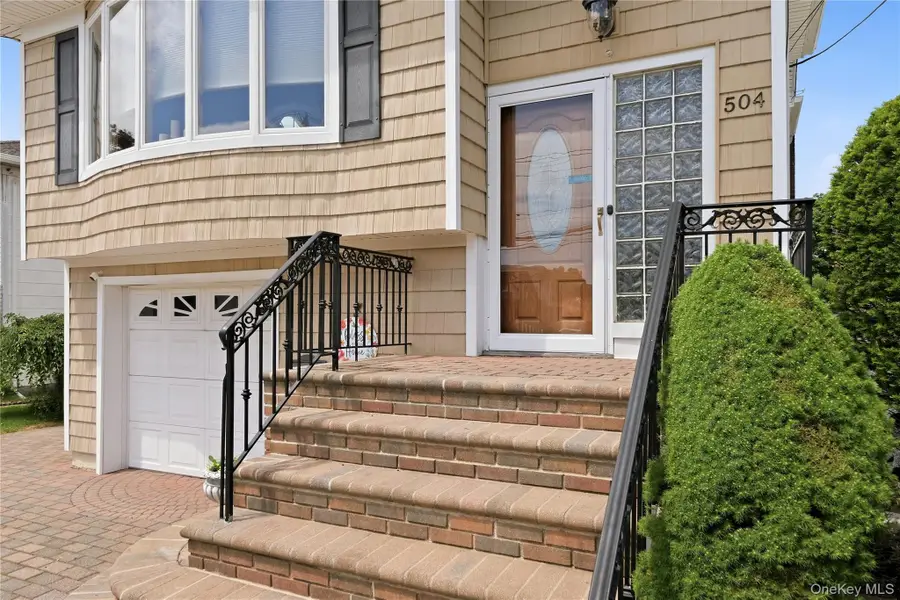 504 Staples Street, Farmingdale, NY 11735 - #2