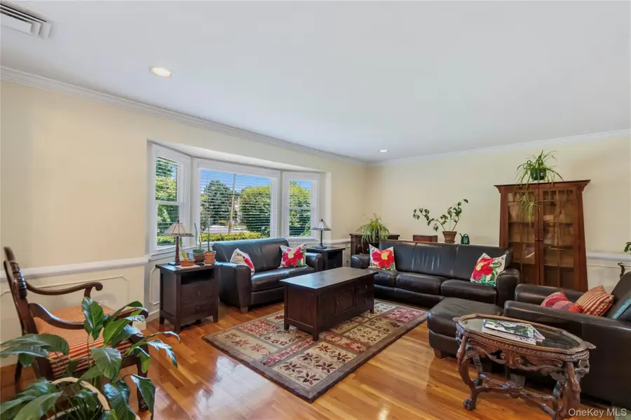 128 Atkinson Road, Rockville Centre, NY 11570 - #3