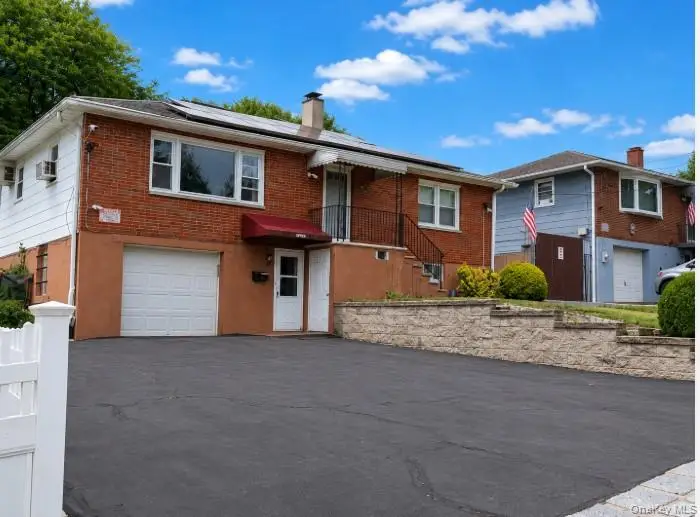 14 (aka #10) Entrance Court, Yonkers, NY 10710 - #2