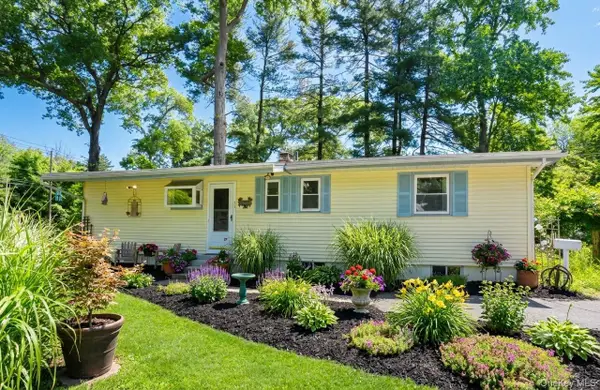 16 Heather Lane, West Nyack, NY 10994