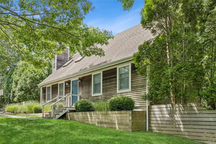 17 Squires Boulevard, Hampton Bays, NY 11946 - #2