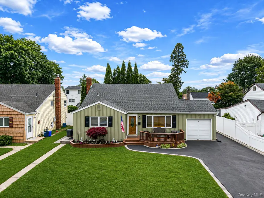 92 W 19th Street, Deer Park, NY 11729 - #2