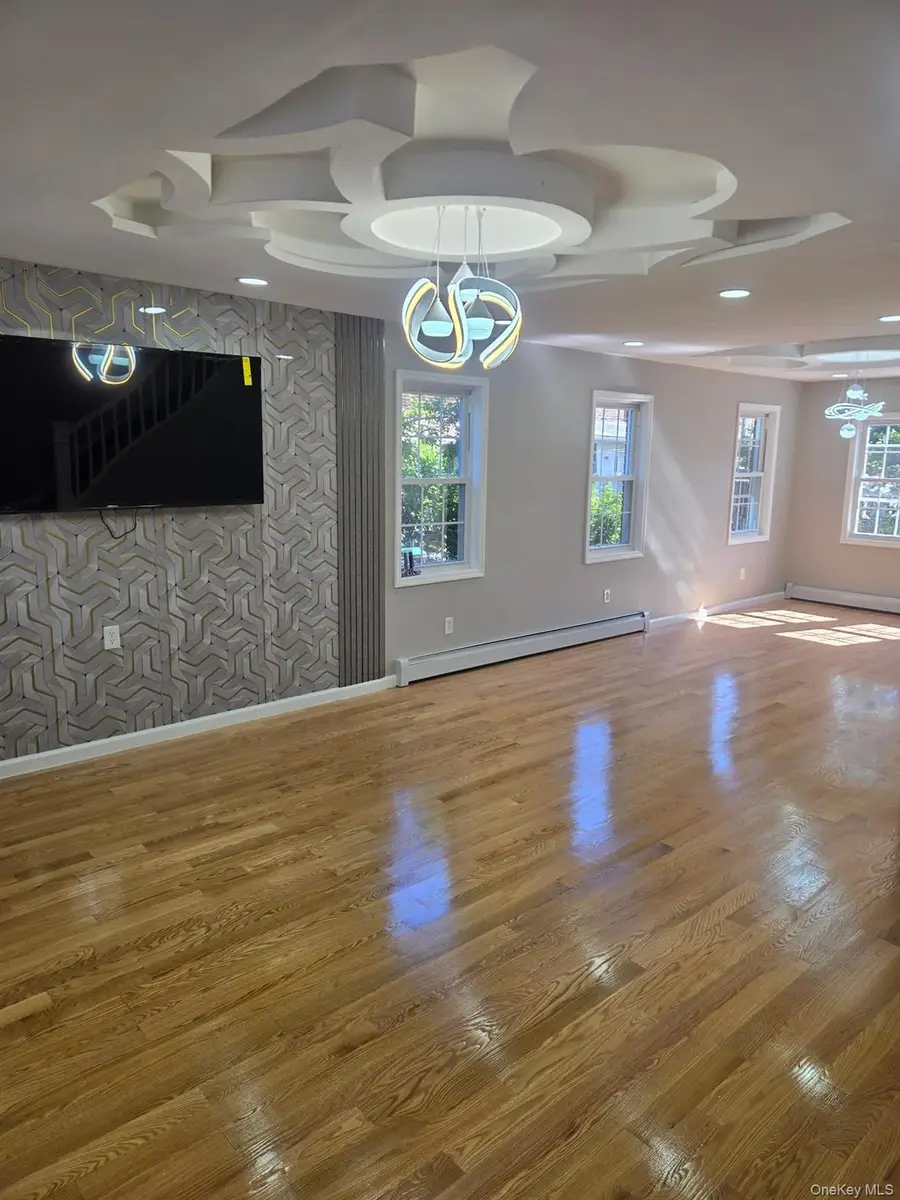 3311 Bouck Avenue, Bronx, NY 10469 - #2