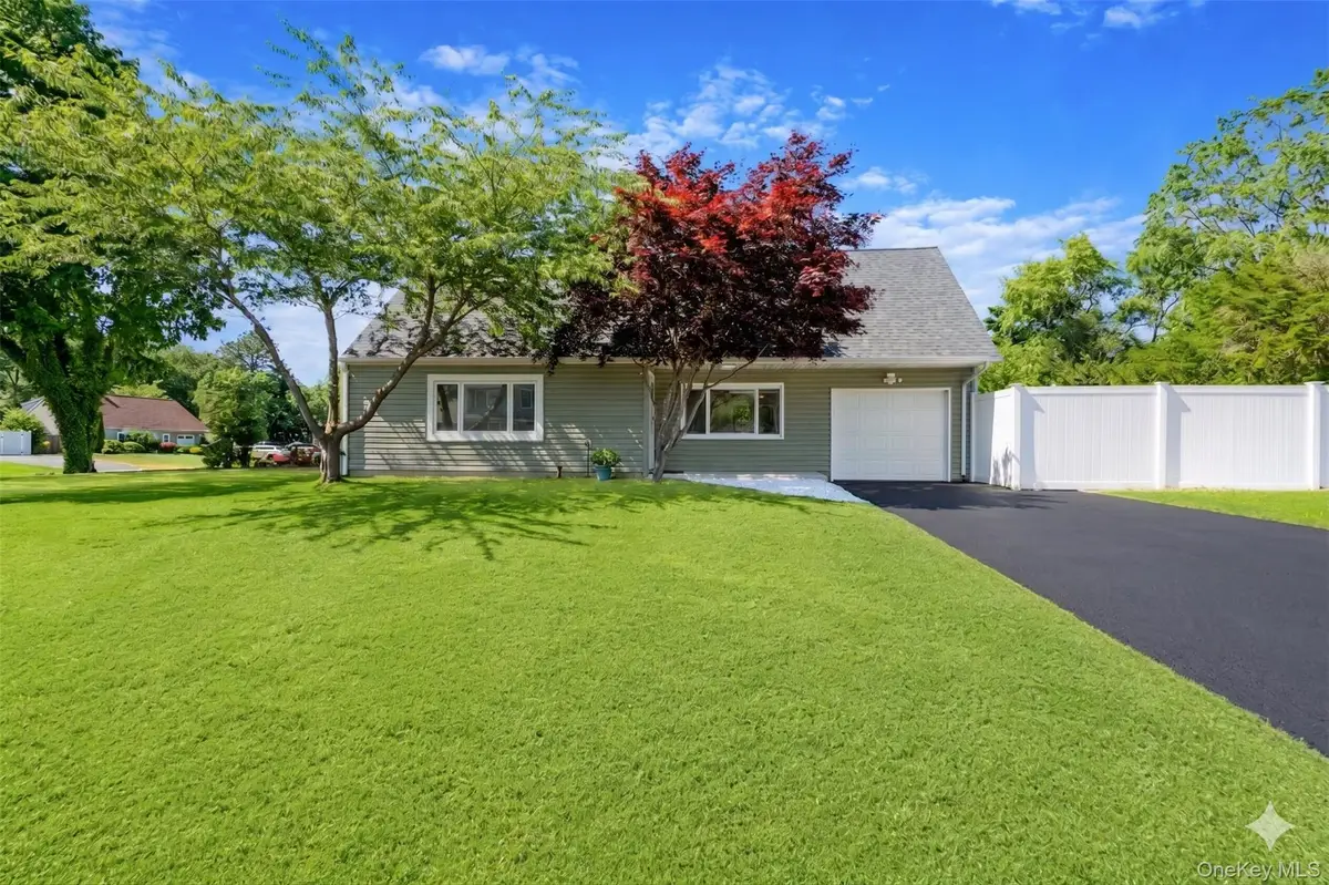 29 Pitchpine Place, Medford, NY 11763 - #1