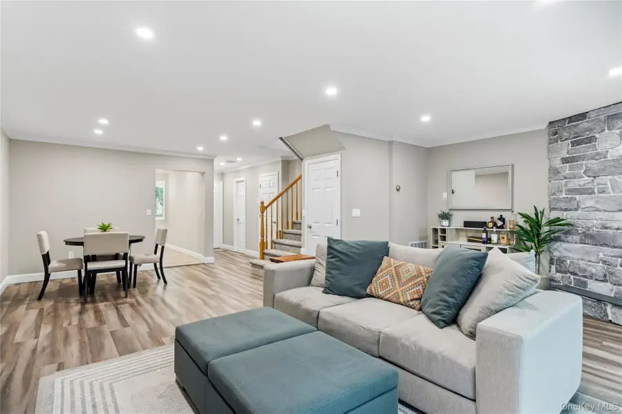 5 Pond Path #13, Woodbury, NY 11797 - #3