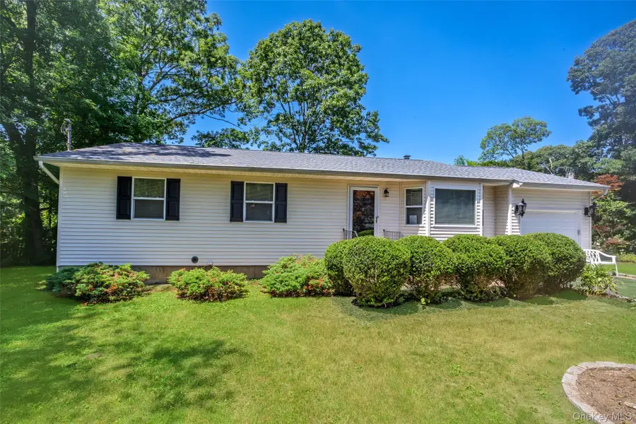423 Free State Drive, Shirley, NY 11967 - #2