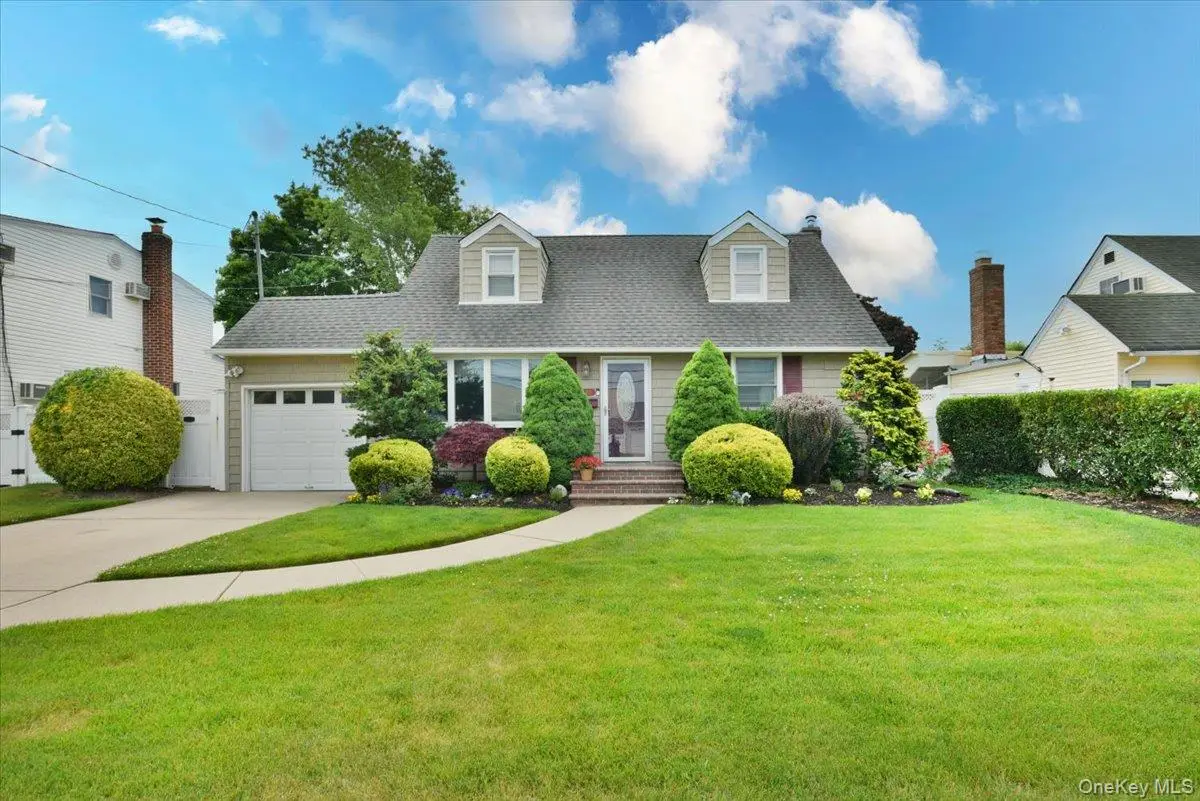 1872 Chester Drive, East Meadow, NY 11554 - #1