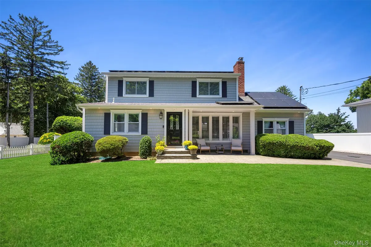 19 Alyssum Avenue, Huntington, NY 11743 - #1