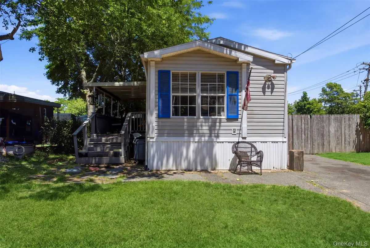 1137 Unit 124 Lincoln Avenue, Holbrook, NY 11741 - #1