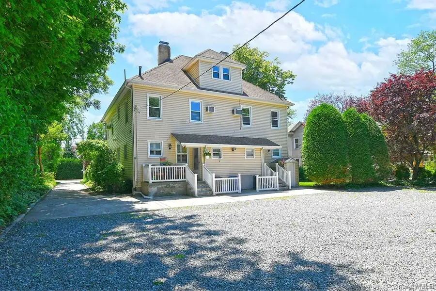 163/165 Lincoln Avenue, Rockville Centre, NY 11570 - #2