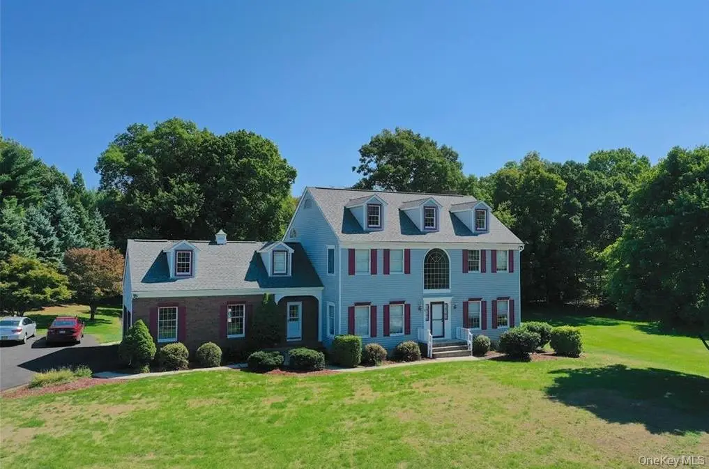 8 Menayas Court, Washingtonville, NY 10992 - #1