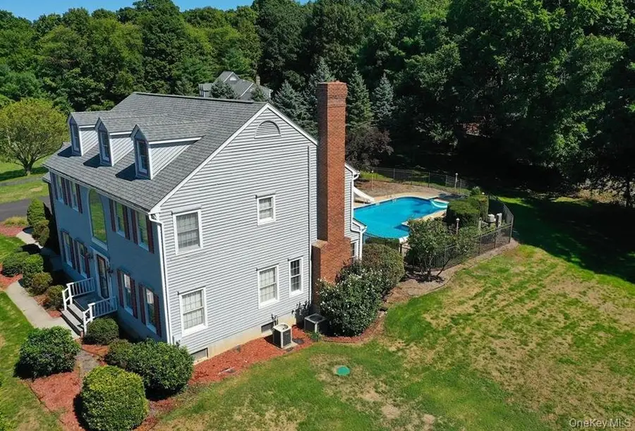 8 Menayas Court, Washingtonville, NY 10992 - #3