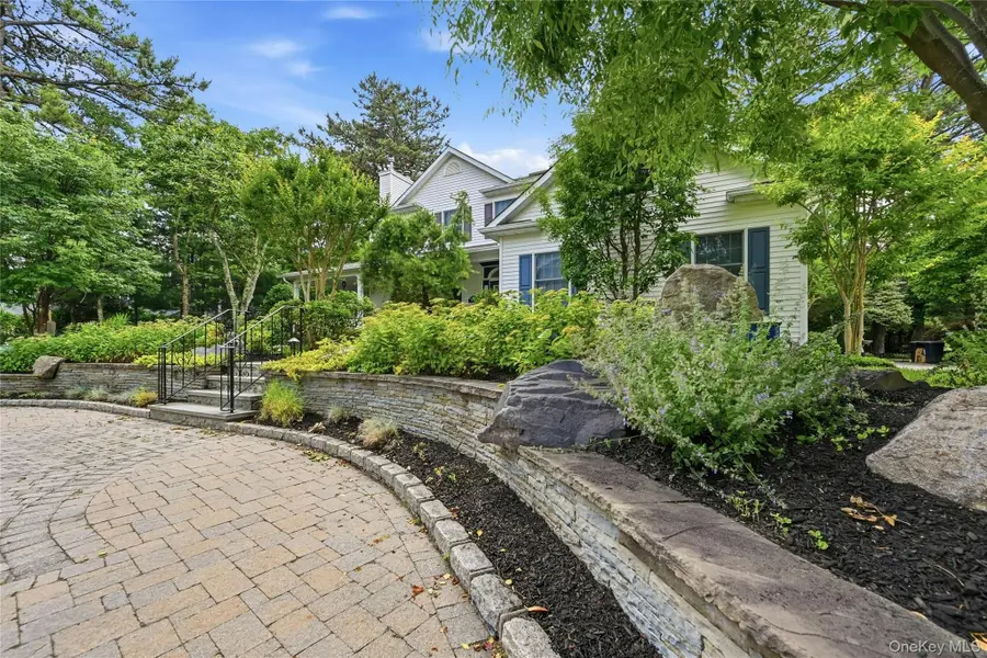 6 Thunder Road, Miller Place, NY 11764 - #2