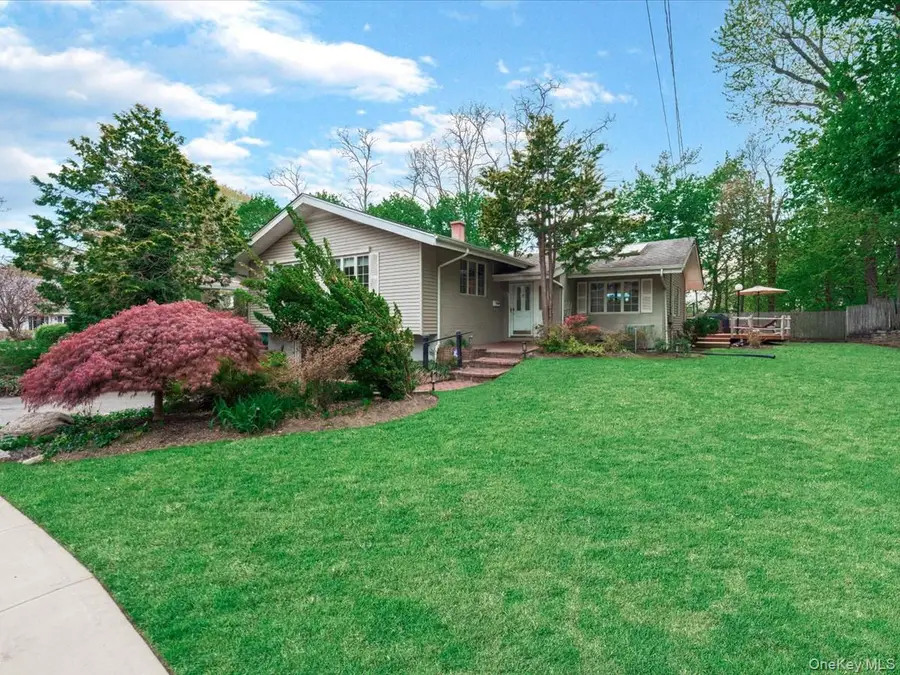 69 Roger Drive, Port Washington, NY 11050 - #3