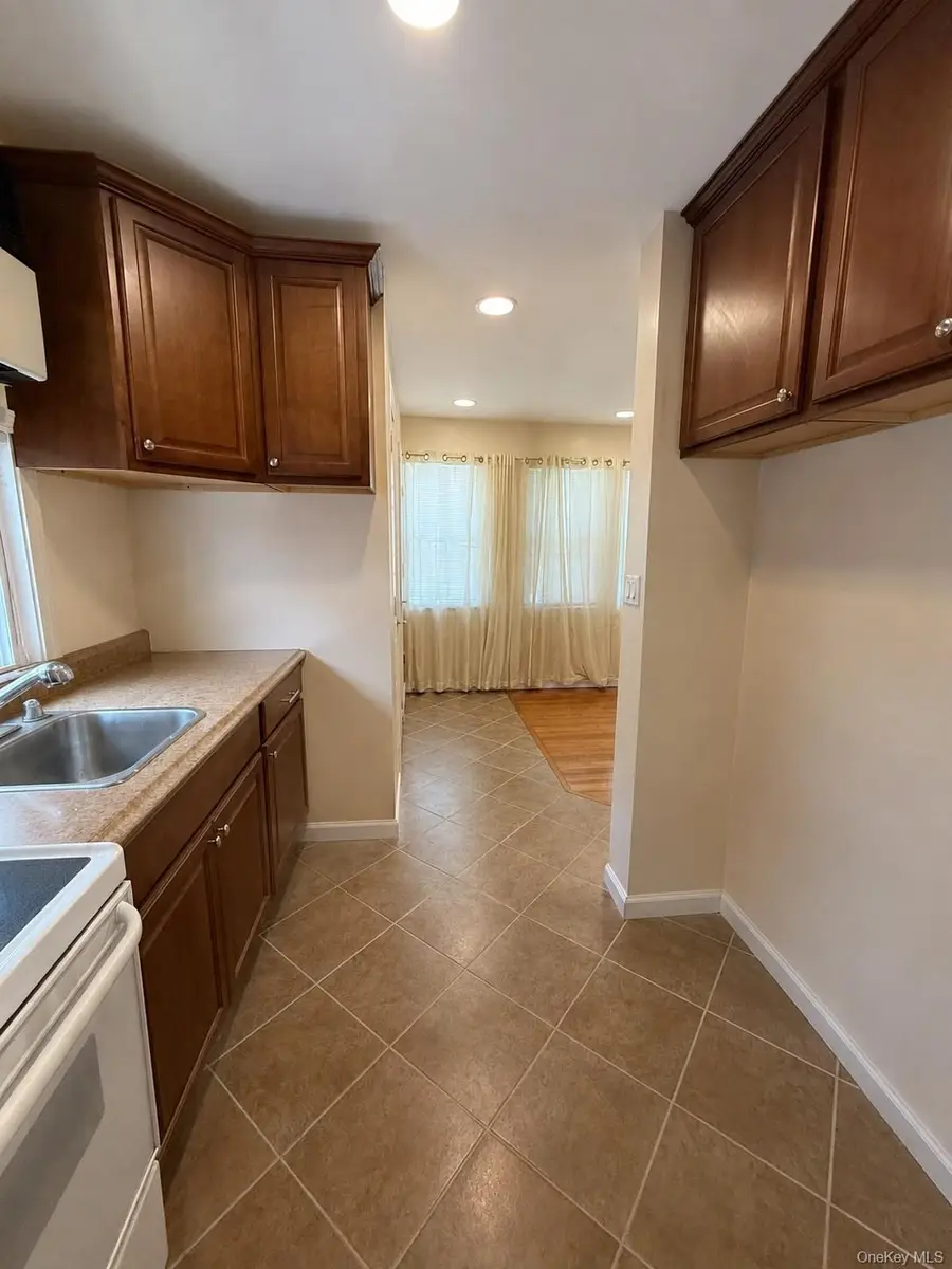 2041 Colonial Avenue, Bronx, NY 10461 - #3
