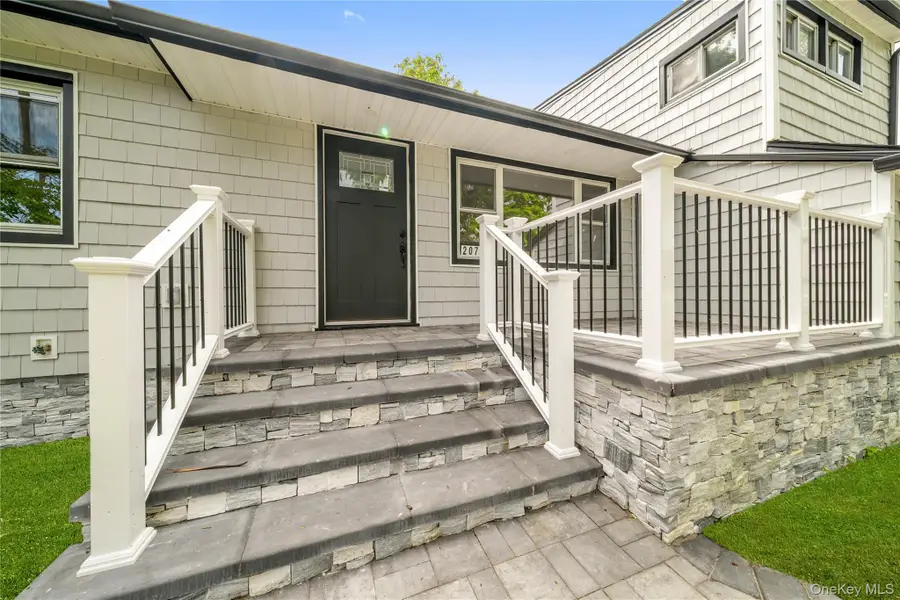 207 Wright Street, Westbury, NY 11590 - #3