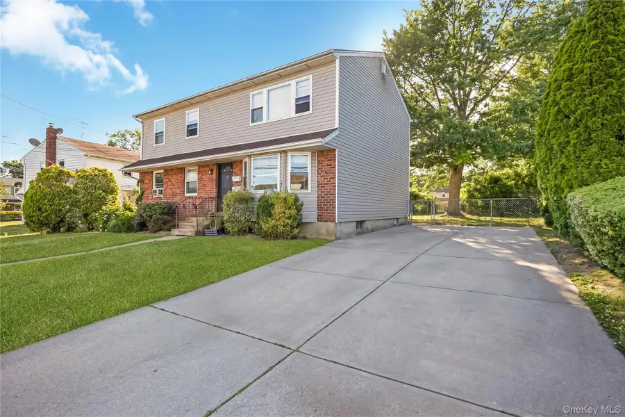 28 Baldwin Street, Farmingdale, NY 11735 - #2